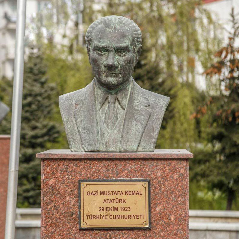 Atatürk Büstü Kaplamaları